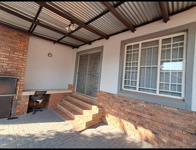 2 BEDROOM TOWNHOUSE FOR SALE IN AMANDASIG